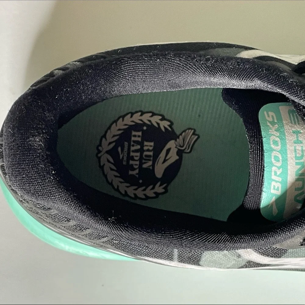 Brooks Women's Launch 3 Black/White/Ice Green Running Sneaker 9 B (M)